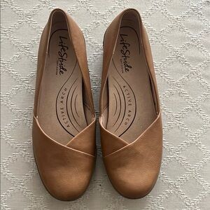 Life Stride Tan Ballet Flats with Classic Design